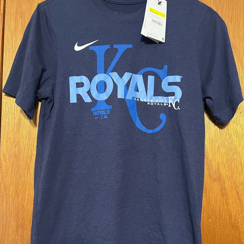 Men’s Tee.